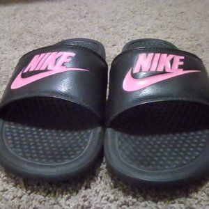 nike black and pink slides, size 9